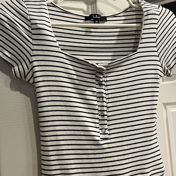 Lulu’s ribbed stripped short sleeve bodysuit M - Picture 3 of 5